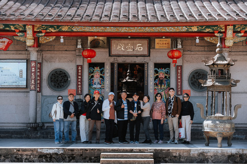 Private tour with cultural experiences in